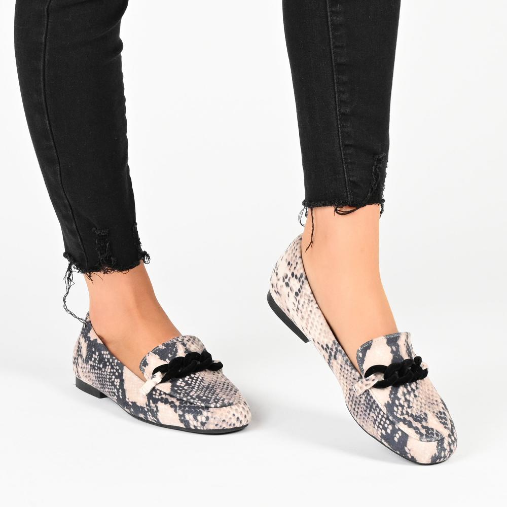 Journee Collection CORDELL LOAFER FLATS IN WIDE Taupe