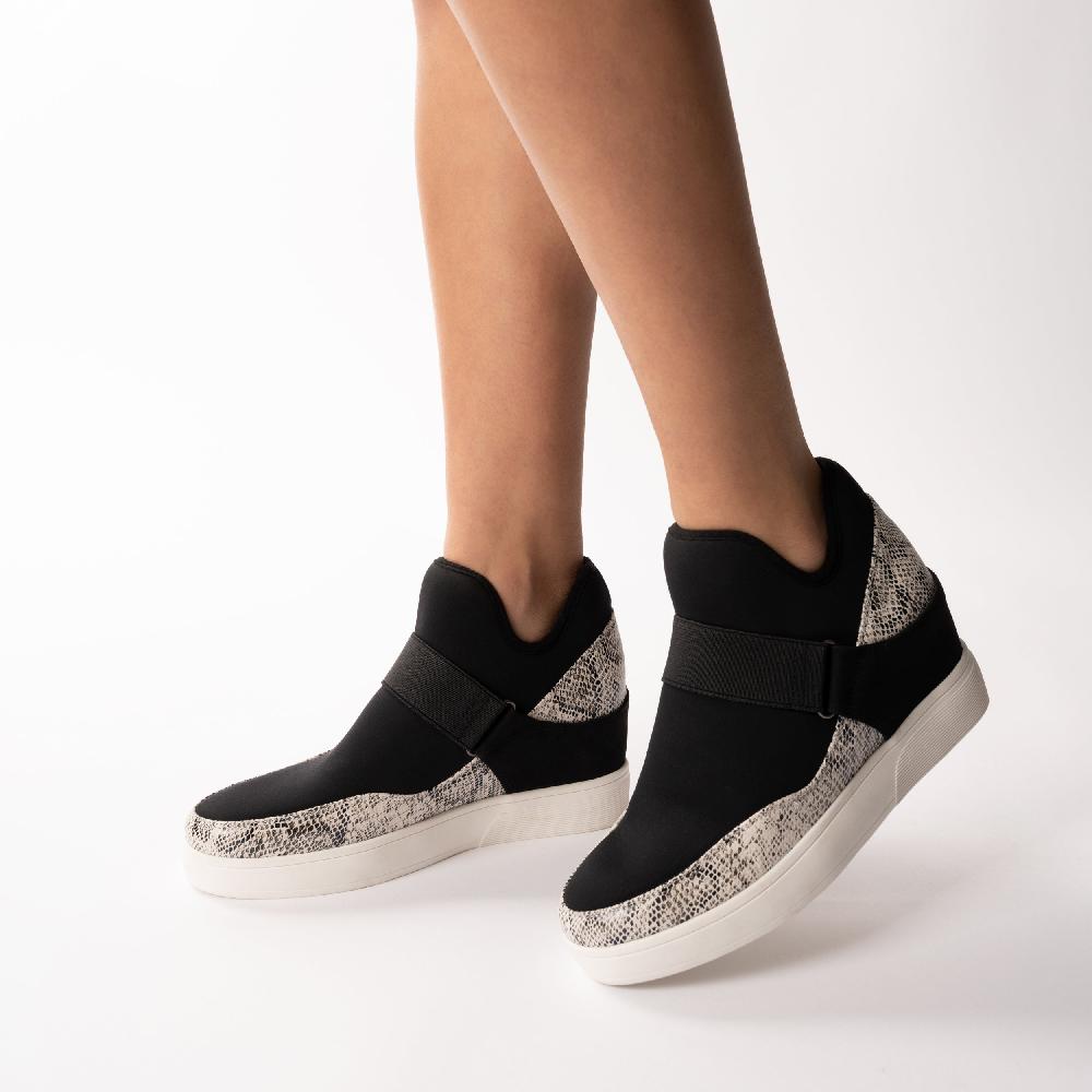 Journee Collection DAMARI HIGH TOP WEDGE SNEAKER Black