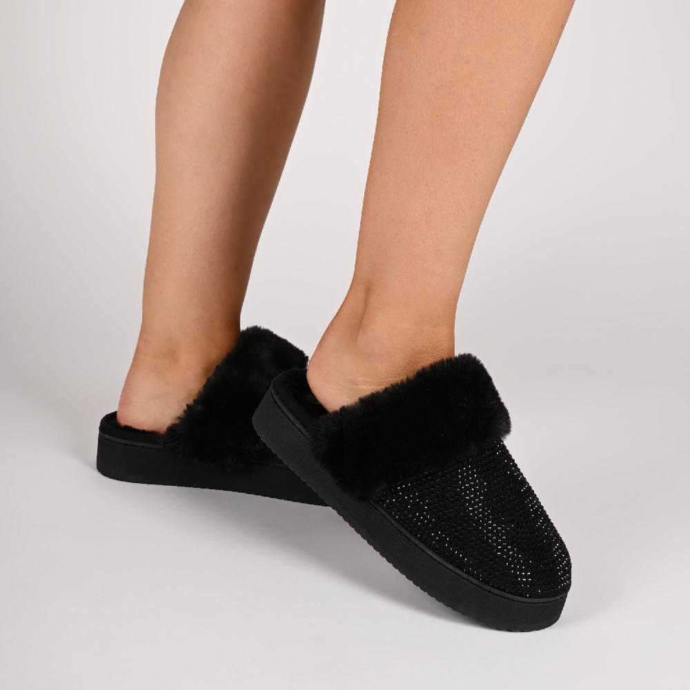 Journee Collection EMMBER SLIPPERS IN FAUX SUEDE Black