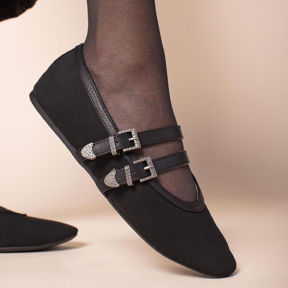 Journee Collection FLORENE MARY JANE WESTERN FLATS Black Chocolate