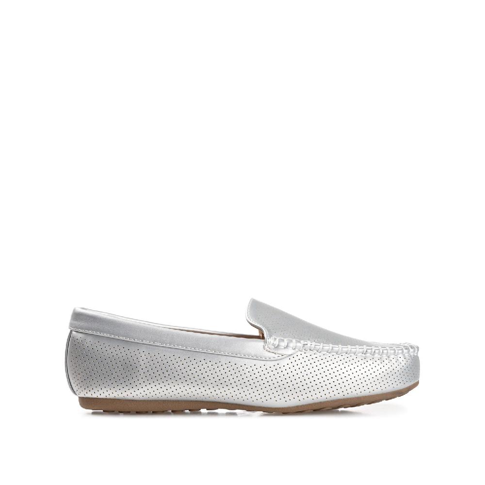 journee collection HALSEY MOC TOE LOAFER FLATS IN WIDE Taupe