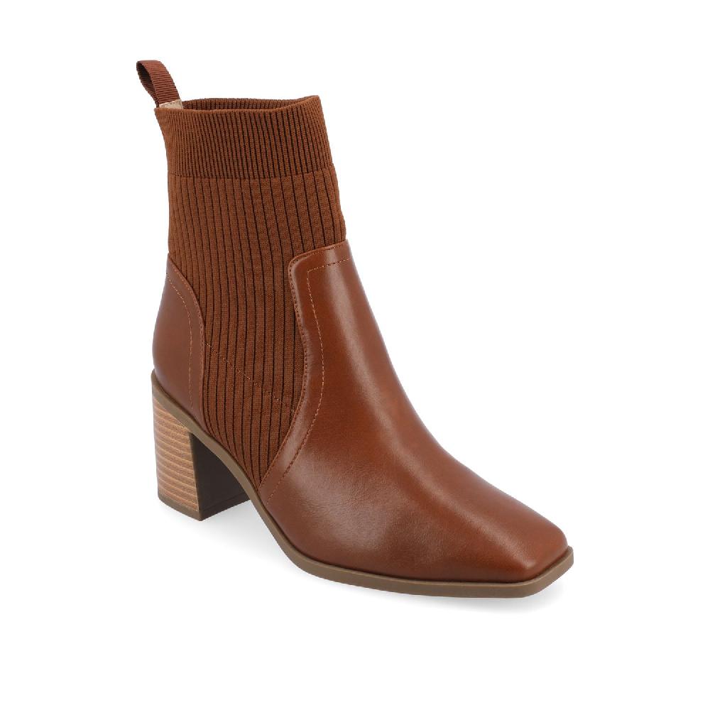 Journee Collection HARLOWE CHELSEA BOOTIES IN WIDE Off White