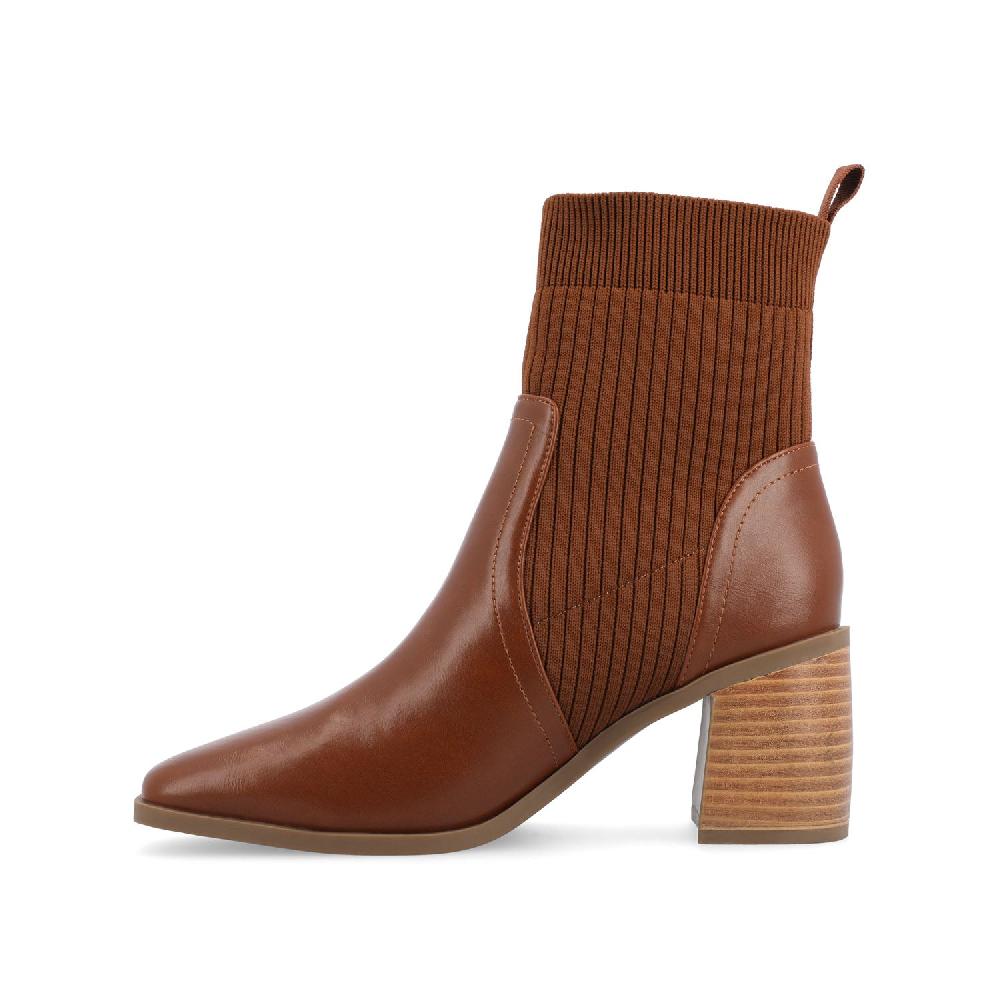 Journee Collection HARLOWE CHELSEA BOOTIES IN WIDE Off White
