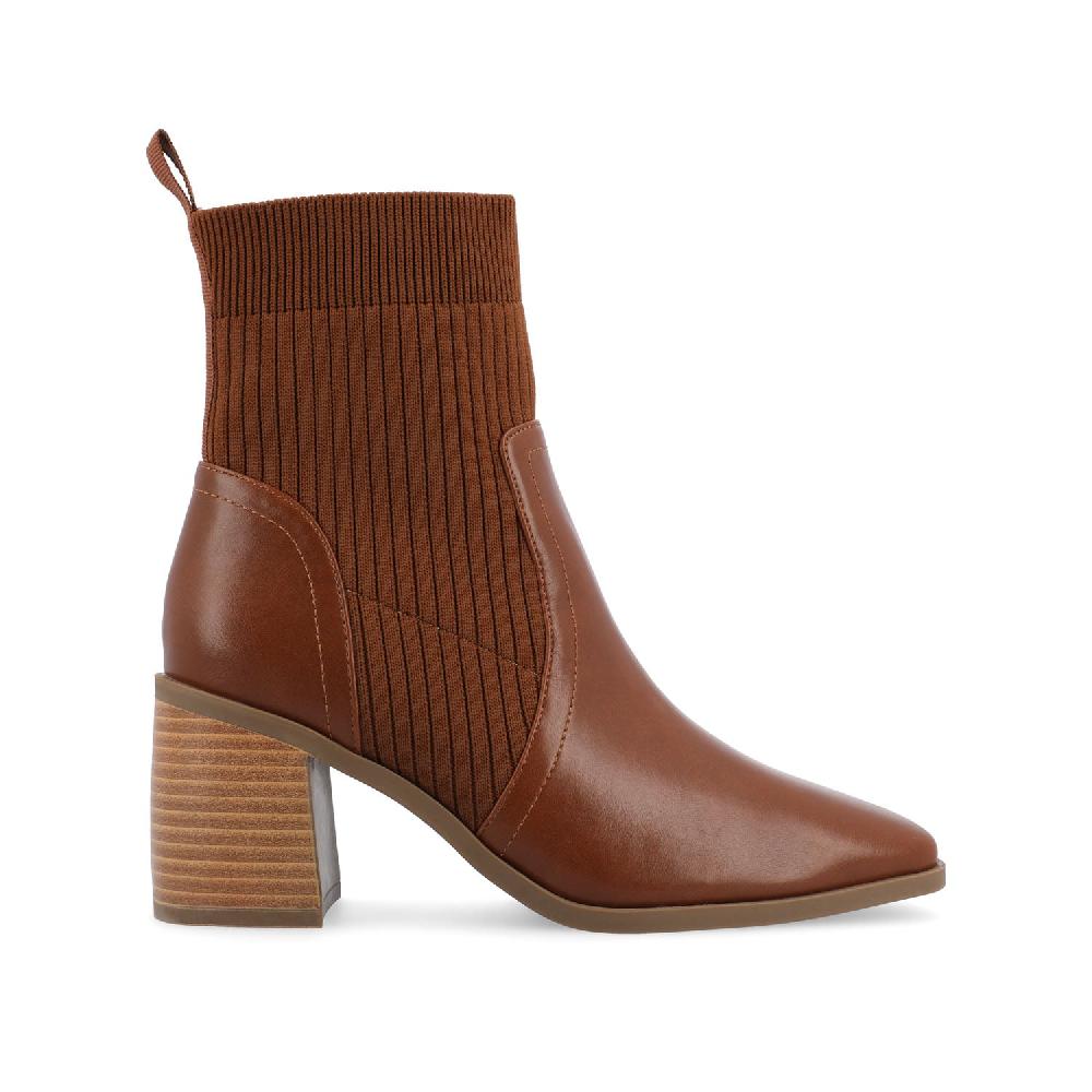 journee collection HARLOWE CHELSEA BOOTIES IN WIDE Off White