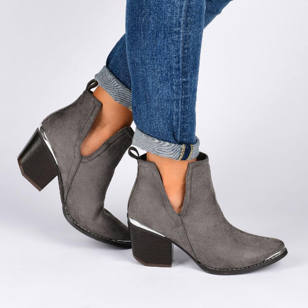Journee Collection ISSLA CUTOUT BOOTIES IN WIDE Black