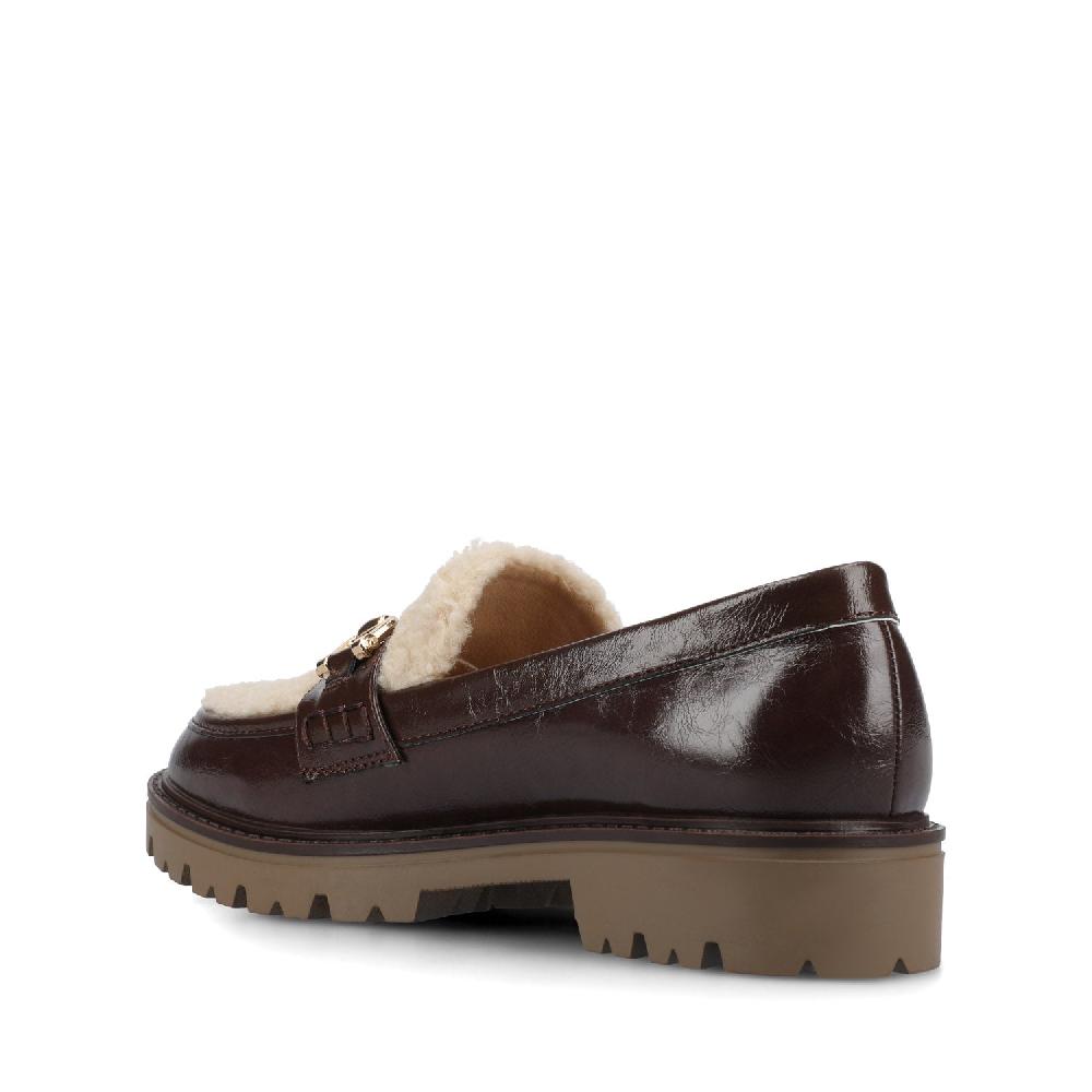 Journee Collection JESSAMEY LOAFER FLAT IN WIDE Crinkle Brown