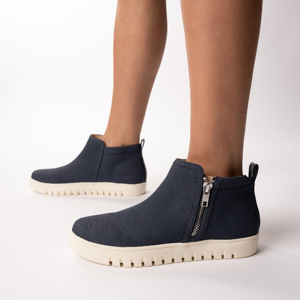 Journee Collection ALITA SNEAKER BOOTIE Black