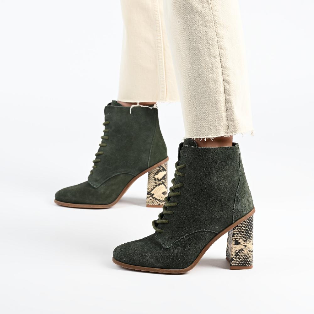 Journee Collection EDDA Black