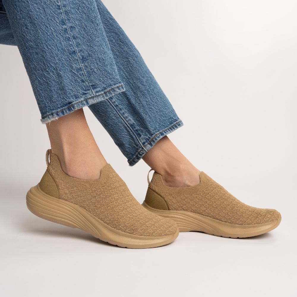 Journee Collection LINNEA CASUAL SNEAKERS Bone