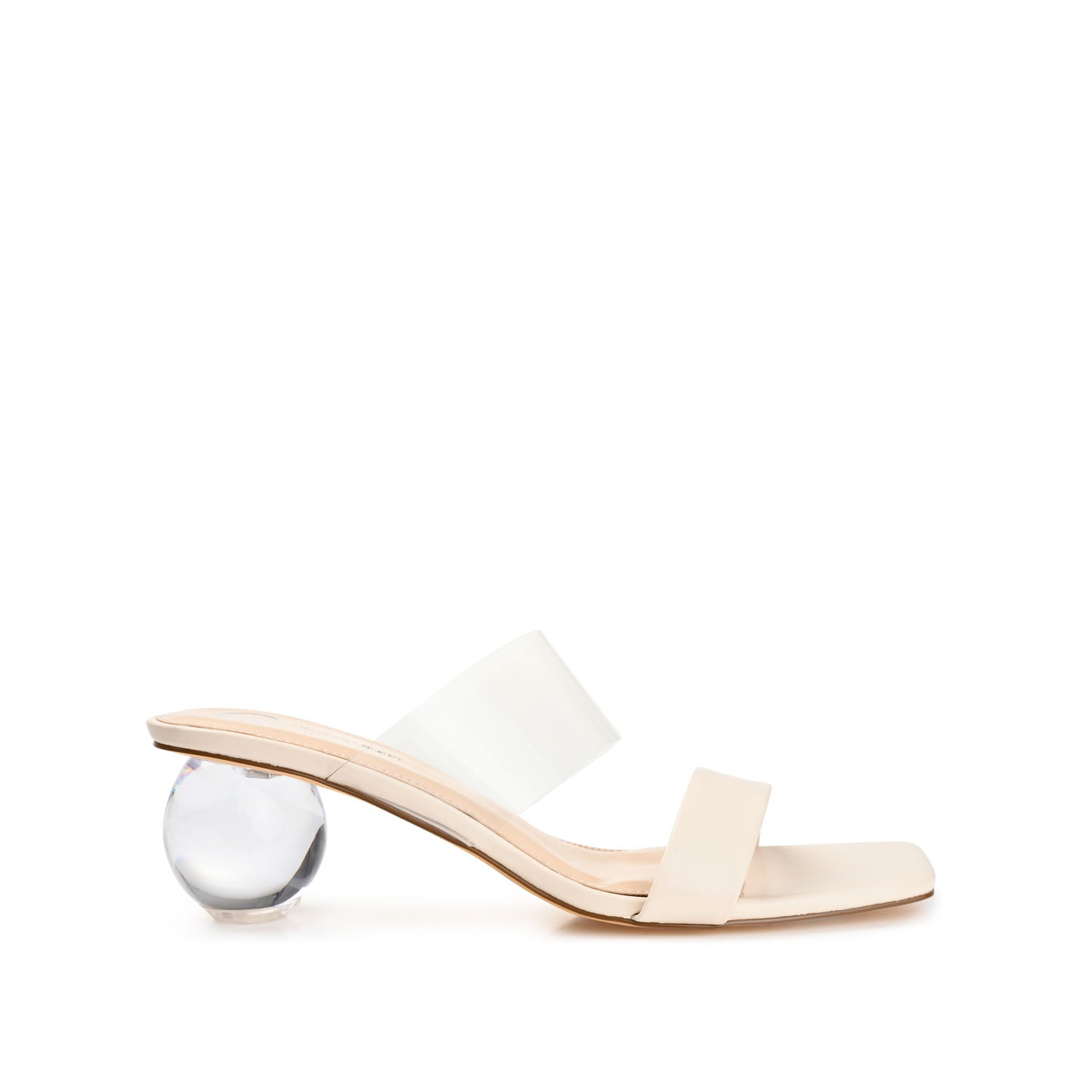 journee collection JULY GLOBE HEELS IN FAUX LEATHER Off White