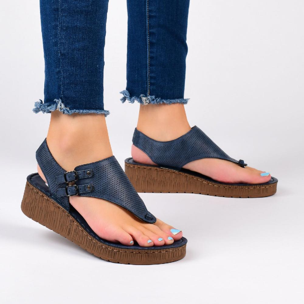 Journee Collection MCKELL WEDGE HEEL SANDALS IN FAUX LEATHER Black