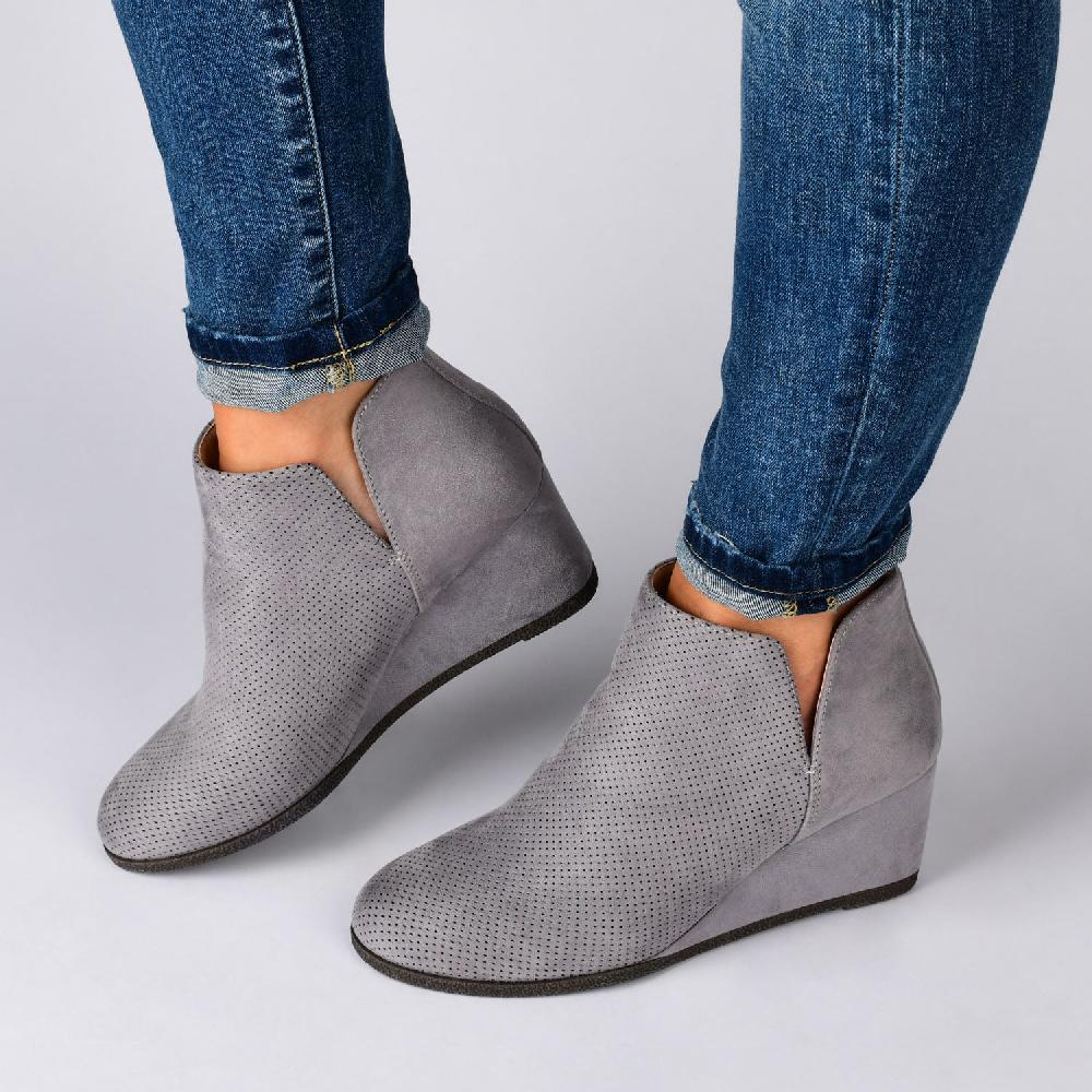 Journee Collection MYLEE WEDGE HEELED BOOTIES IN WIDE Blue