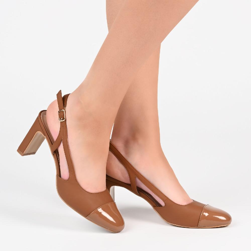 Journee Collection REIGNN BLOCK HEEL PUMPS IN FAUX LEATHER Tan