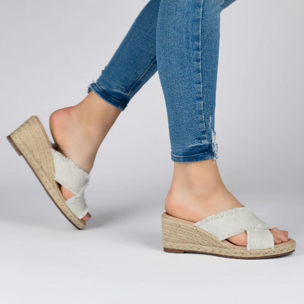 Journee Collection SHANNI ESPADRILLE WEDGE HEELED SANDALS Light Denim