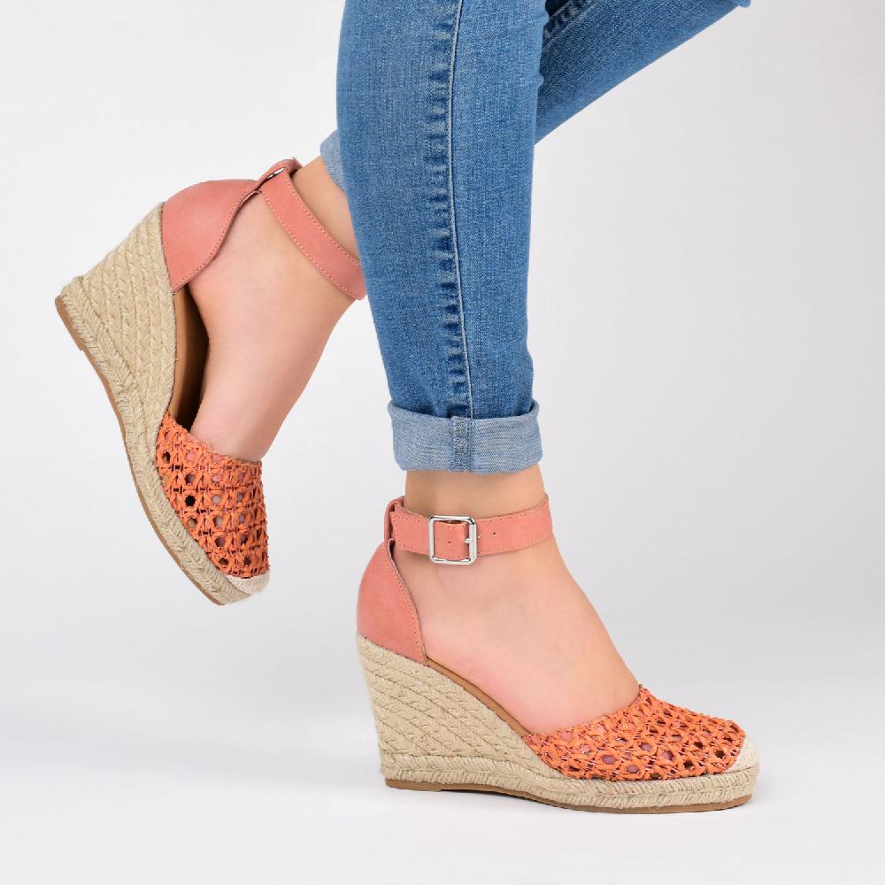 Journee Collection SIERRA WEDGE SANDALS IN FAUX LEATHER Coral