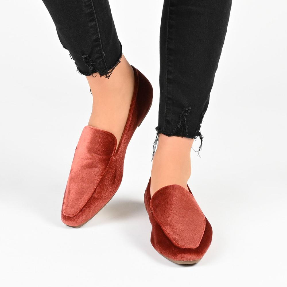 Journee Collection SILAS SQUARE TOE LOAFER IN VELVET Nude