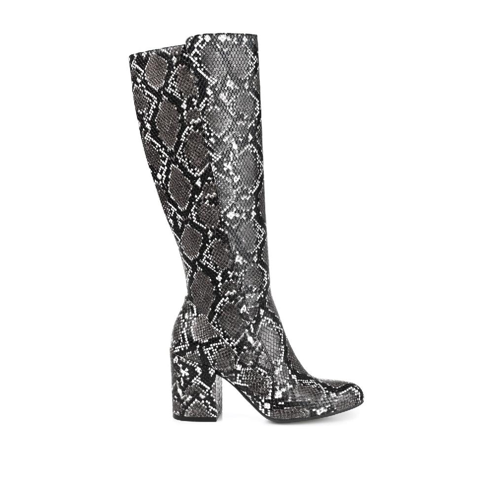 journee collection TAVIA KNEE-HIGH BOOTS IN FAUX LEATHER White Lizard