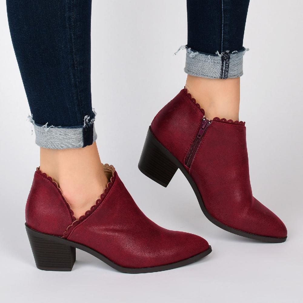 Journee Collection TESSA CUTOUT BOOTIE IN FAUX LEATHER Wine