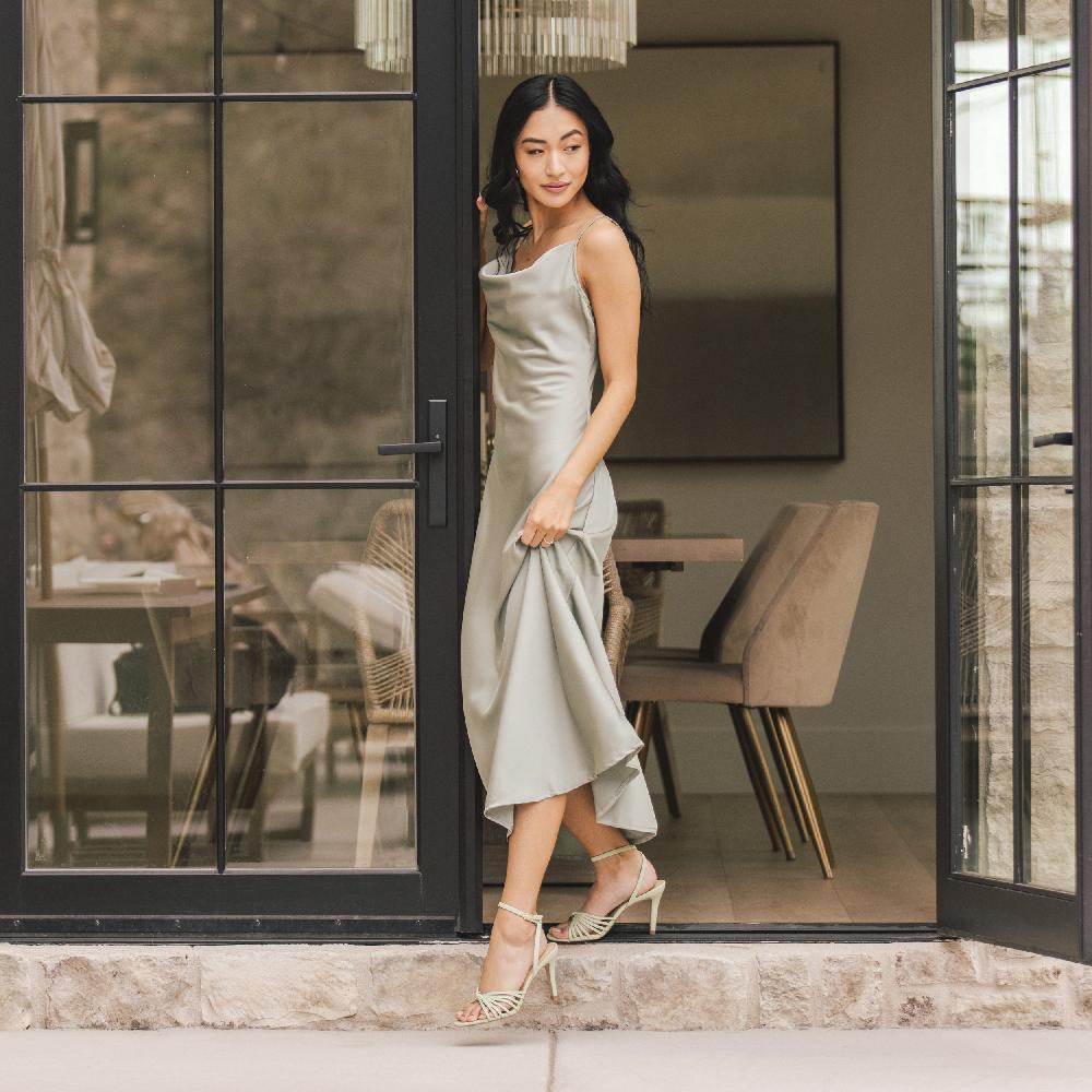 Journee Collection VANITA STILETTO HEELS IN FAUX LEATHER IN WIDE Tan