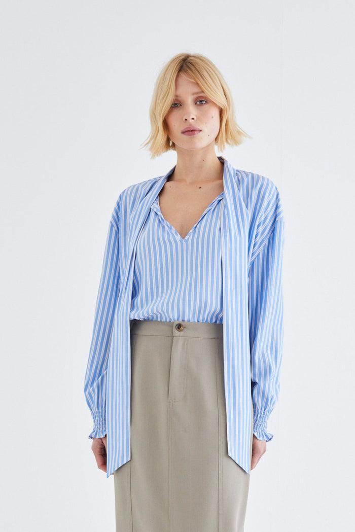 Jovonna London ENO BLOUSE BLUE STRIPES