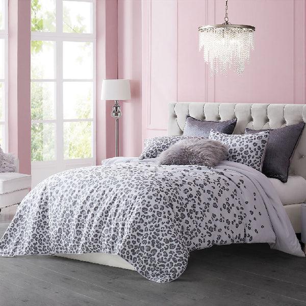 juicy couture Pearl Leopard Comforter Set