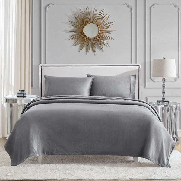 juicy couture Solid Plush Sheet Set