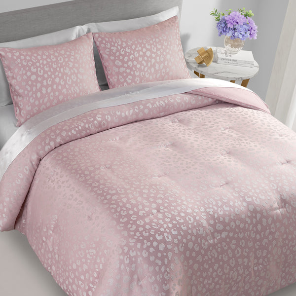 Juicy Couture Sparkle Cheetah Jaquard Comforter Set