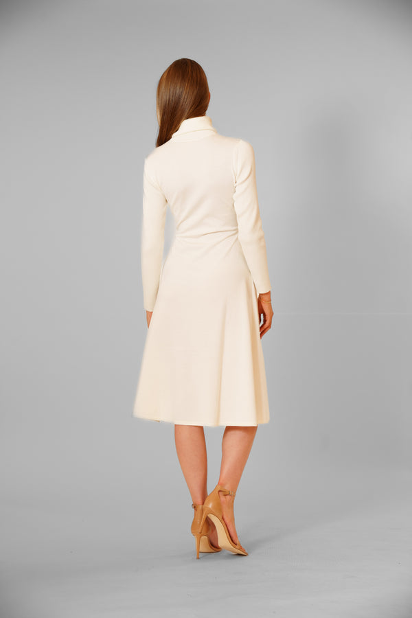 Julia Jordan DONNA RICCO - LONG SLEEVE TURTLE NECK FIT & FLARE SWEATER DRESS CREAM