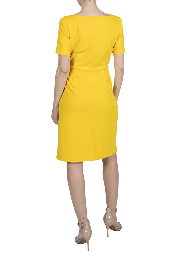 Julia Jordan DONNA RICCO - SHORT SLEEVE ASSYMETRICAL NECKLINE MIDI DRESS DANDELION