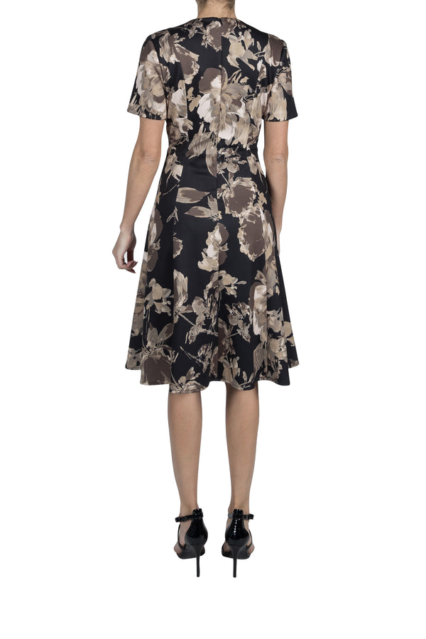 Julia Jordan DONNA RICCO - SHORT SLEEVED PRINTED SCUBA DRESS BLACK/BEIGE