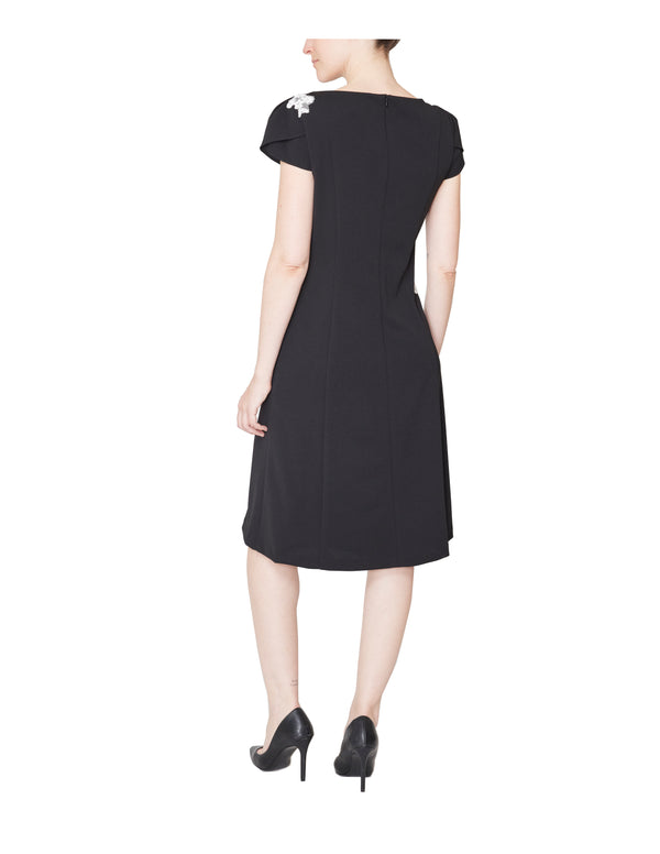 Julia Jordan DONNA RICCO - TULIP SLEEVE FIT & FLARE BLACK IVORY