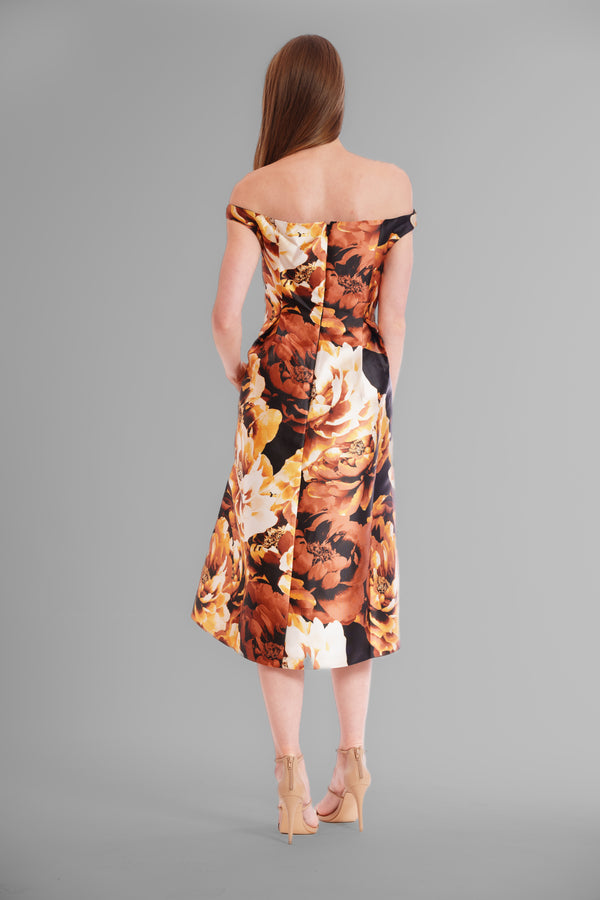 Julia Jordan OFF THE SHOULDER BOAT NECK EVENING DRESS GOLD