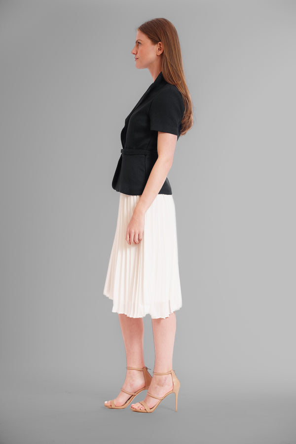 Julia Jordan SHORT SLEEVE BUTTON FRONT PLEATED JACKET DRESS BLACK IVORY