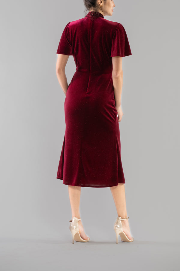 Julia Jordan SHORT SLEEVE MOCK NECK VELVET MIDI DRESS BURGUNDY