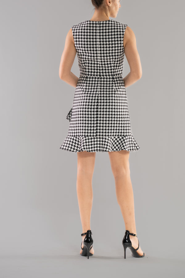 Julia Jordan SLEEVELESS SCOOP NECK RUFFLE HEM DRESS BLACK WHITE