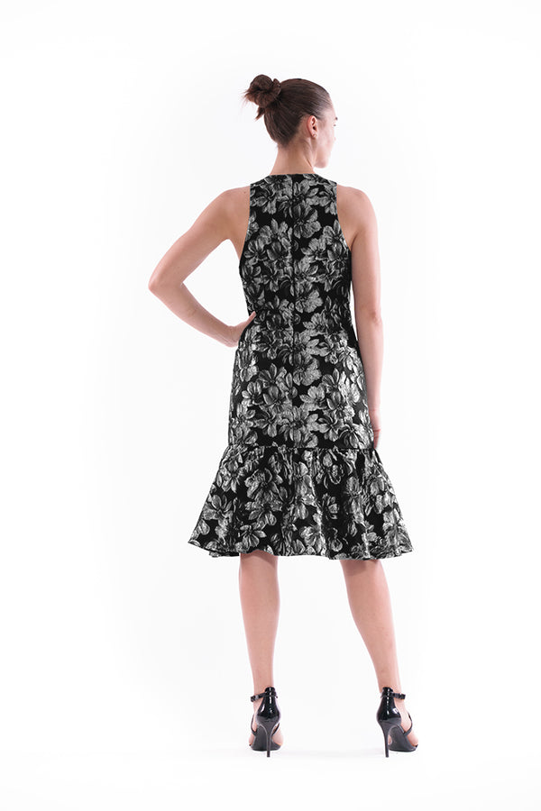 Julia Jordan SLEEVLESS SCOOP NECK RUFFLE HEM MIDI DRESS BLACK SILVER