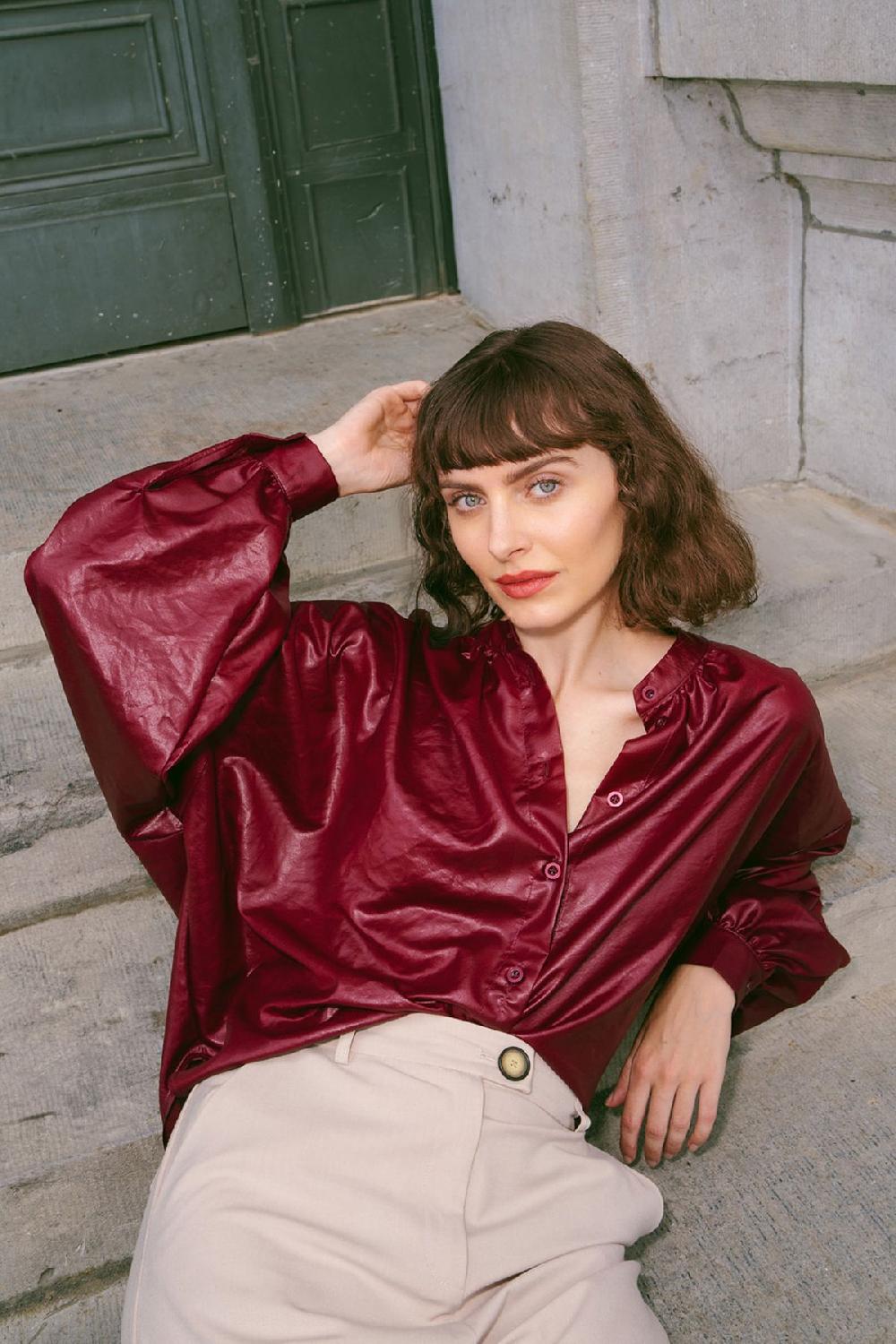 julia june blouse Gisele burgundy