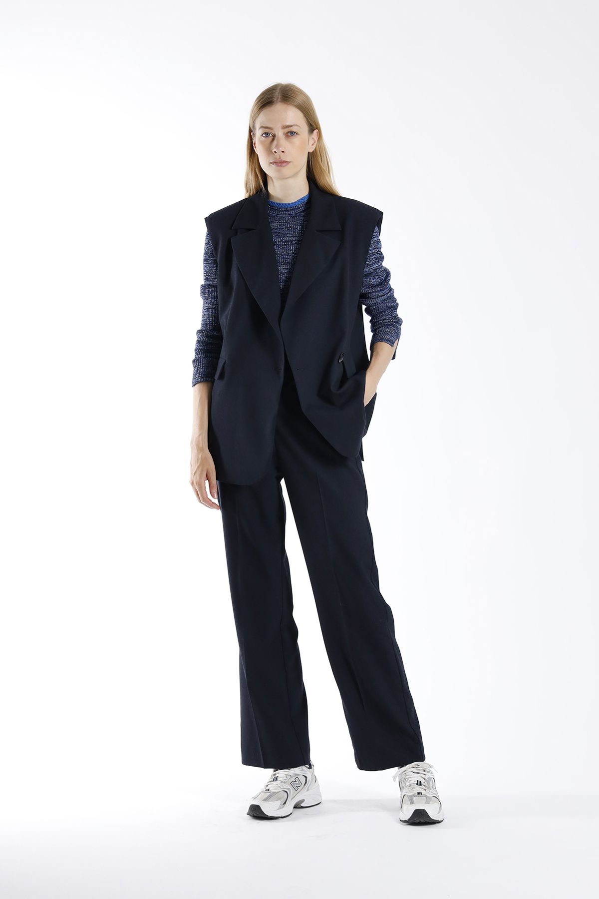 Julia June Sleeveless Jacket Lenoir Navy