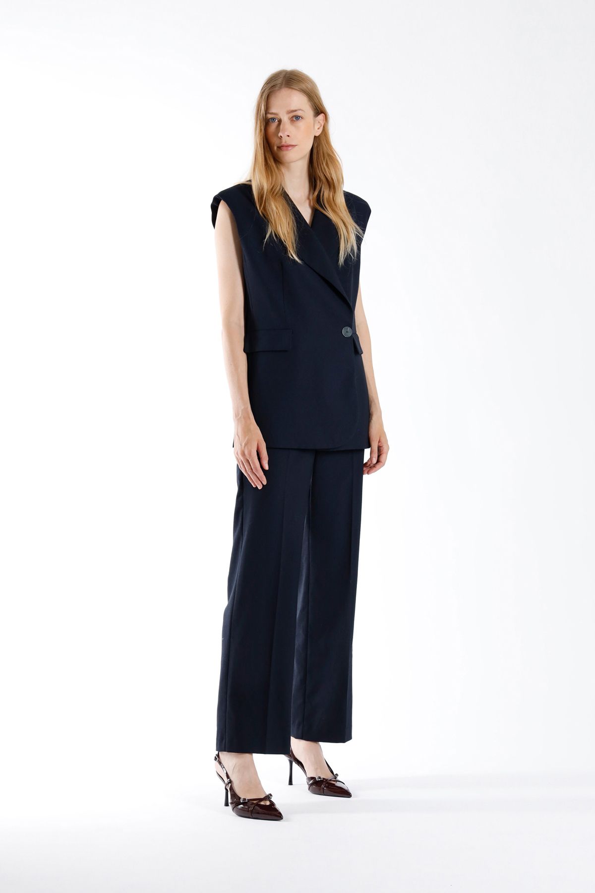 Julia June Sleeveless Jacket Lenoir Navy