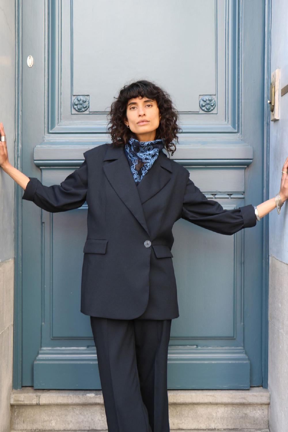 julia june sleeveless jacket Lenoir navy