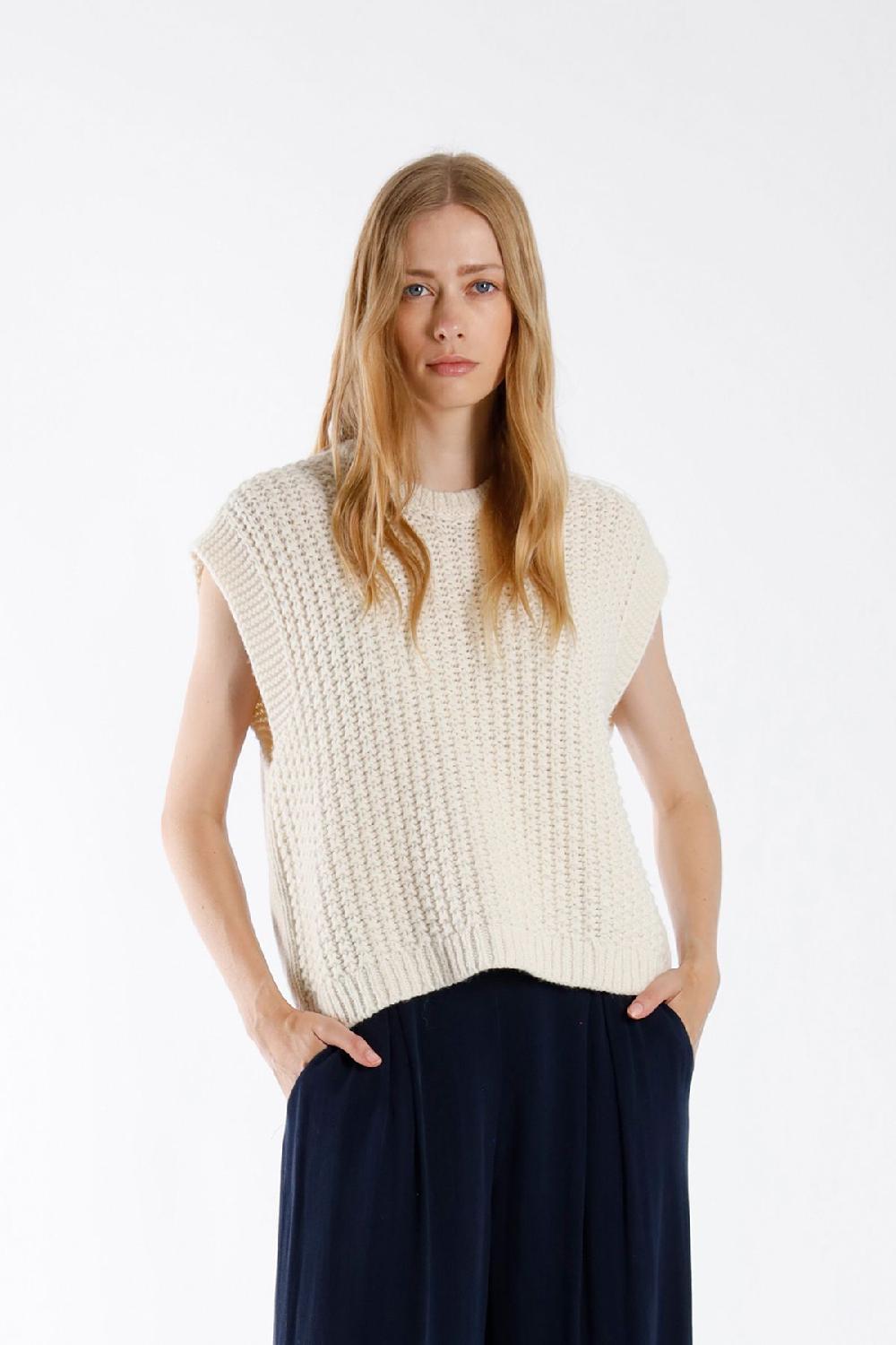Julia June Top-pull Pagode