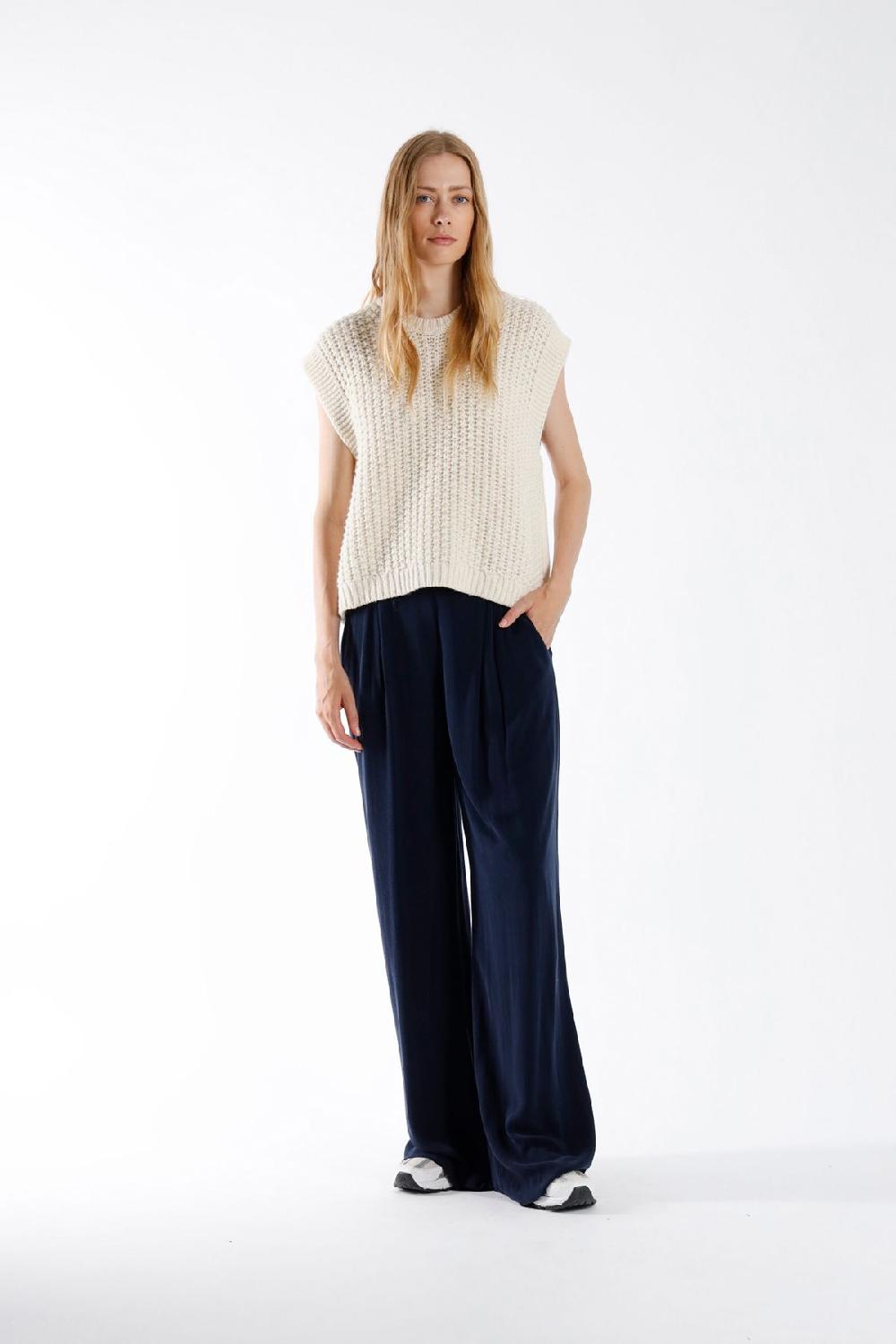 Julia June Top-pull Pagode