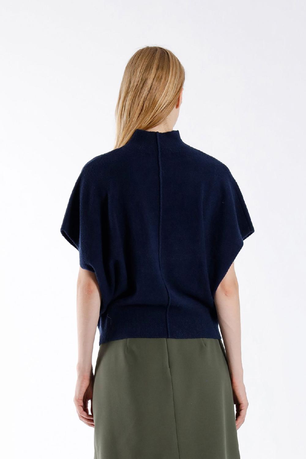 Julia June Top-pull Wealth Navy