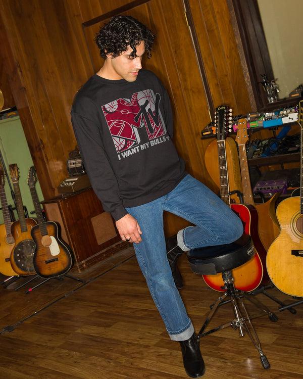 Junk Food Clothing Bulls X MTV I Want My Fan Fleece Black