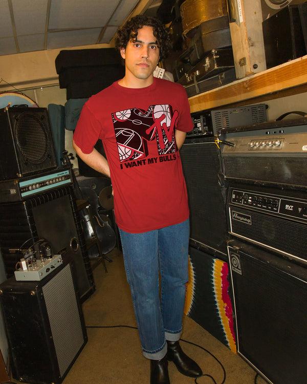 Junk Food Clothing Bulls X MTV I Want My Fan Tee Red
