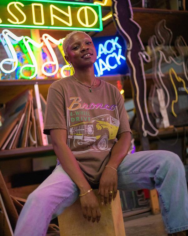 Junk Food Clothing Ford Bronco 4-Wheel Drive Vintage Tee Monks Robe