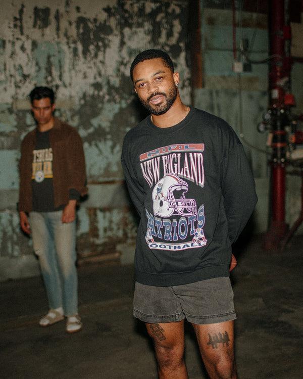 Junk Food Clothing New England Patriots Helmet Flea Market Crew Fleece Black