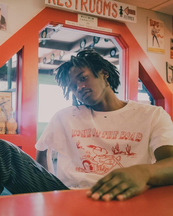 Junk Food Clothing Snoopy Home On The Road Flea Market Destroy Tee White