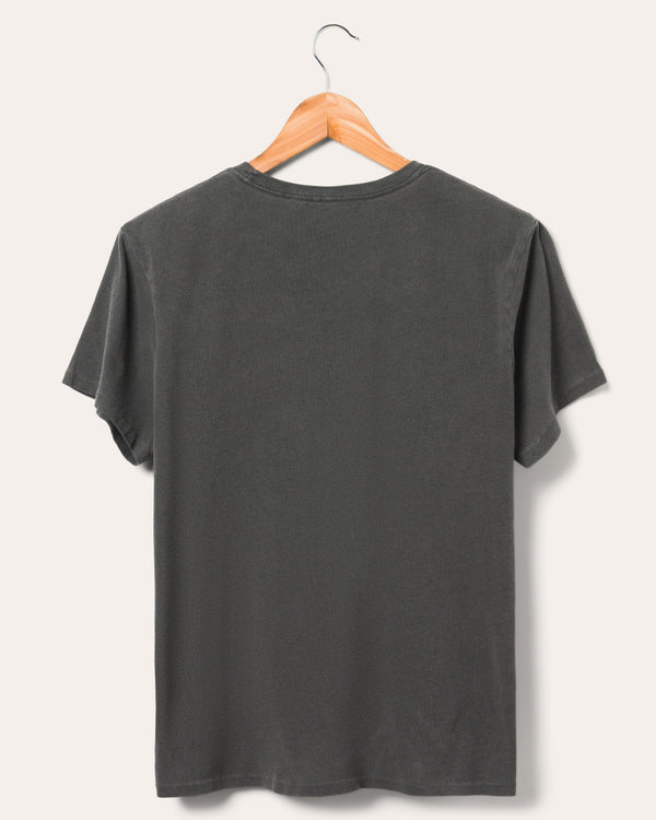 Junk Food Clothing Women's Bulls Banner Vintage Tee True Black