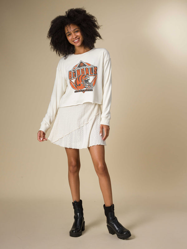 Junk Food Clothing Women's Cincinnati Bengals Helmet Crop Fleece Vintage White